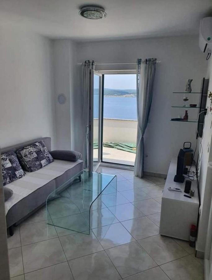 Apartment Modern Seeview With Free Wifi, Free Parking, 300m From Maslenica