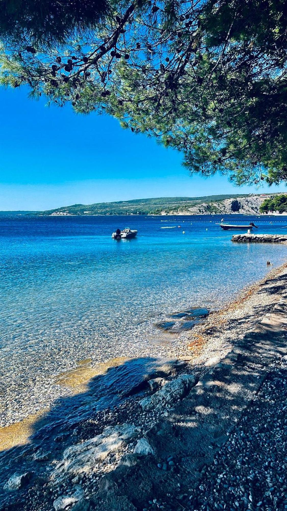 Modern Seeview With Free Wifi, Free Parking, 300m From